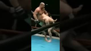 Fedor Emelianenko destroys MASSIVE opponent!! 😱🥊 #fight #fighting #mma #ufc #fedoremelianenko #KO