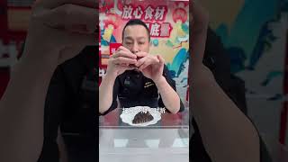 【#郝大厨美食】为什么说一定要吃海参!海参的营养价值咱们可以去查查,海参建议2-3天吃一次。咱们这款海参是产自大连的辽刺参,采用鲜蒸泡发工艺,品质非常好。送礼自己吃都很合适!#海参 #海产品