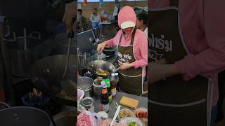 กะเพราทะเล ร้านหนึ่งกะเพราหมูกรอบ ตลาดขายอาหารริมน้ำกลางคืน นครสวรรค์ #streetfood