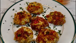 The Goofy Blonde Chef Presents: Low Carb Crab Cakes