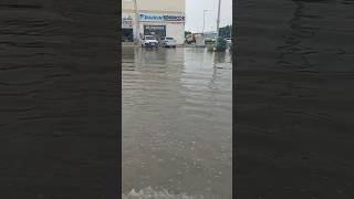 dubai X  ਬੱਲੇ ਬੱਲੇ ਆਹ ਕੀ ਹੋ ਗਿਆ ਇਨਾ ਪਾਣੀ What happened 😳 rained a lot in Dubai today #viral #uae