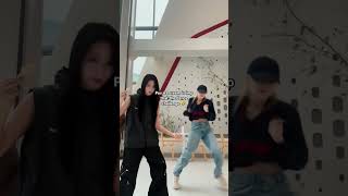 ahyeon and rami dance challenge#rami#babymonster #baemon #ahyeon