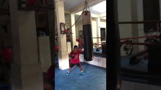 Farento pukul samsak 🥊🥊