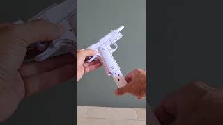 Pistola  PM1911 feita de papel