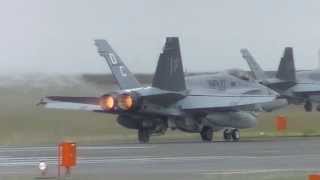 F/A-18 take off with vapour up close in MCAS Iwakuni 06/26/2013