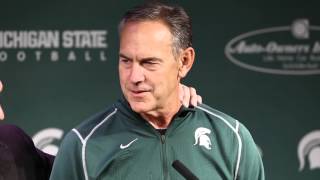 Watch Tom Izzo and Mark Dantonio's fun exchange during MSU's weekly press conference