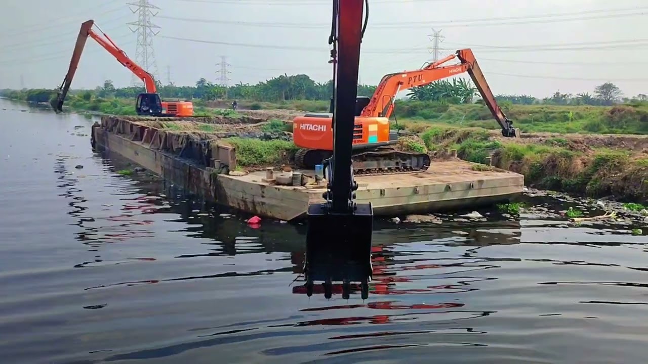 EXCAVATOR BARGE DREDGING - YouTube