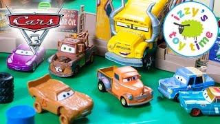 Cars 3 Smash and Crash Derby Playset with Lightning McQueen! Disney Pixar Fun Toy Cars