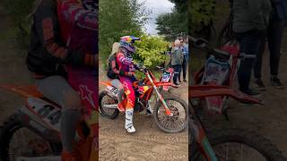 Jeffrey Herlings taking his Mrs to the start on his KTM 450 SX-F at Lommel 2024 #ktm450 #mxgp #mx