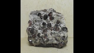 Гранат (Альмандин) 192 грама / Garnet (Аlmandine) 192 grams