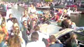 Koninginnedag Prinsengracht met champagne 2009