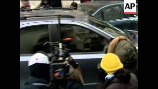 Madoff to appear in court for bail hearing as prosecutors push to throw him in jail