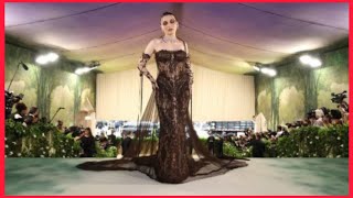 Met Gala 2024 Emma Chamberlain Reveals It Took 640 Hours To Create Her Jean Paul Gaultier Dress