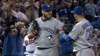 TOR@MIN: Buehrle retires Hunter for complete game