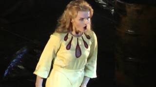 JANA KURUCOVÁ as Donna Elvira - Mi tradi (2014)