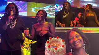 Oh, Mia Guissé débarque en surprise à la soirée de Wally seck au vogue, fête son anniversaire en duo