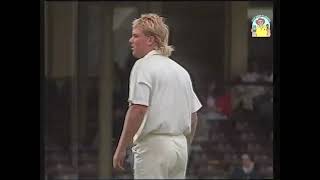 Warnie drops a sitter off Shastri on debut and is then punished. Aust vs India 3rd Test SCG Jan 1992