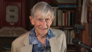 Freeman Dyson at DG Wills Bookstore - July 12, 2015