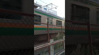 E233系+E231系 東海道線  藤沢駅 高速入線 / Tōkaido line  stop Fujisawa station