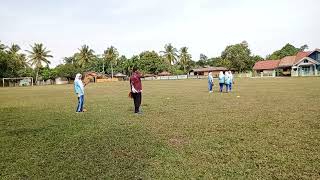 Pembelajaran Dasar-dasar permainan softball, lempar tangkap bola