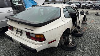 1986 Porsche 944 S at Junkyard