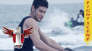 Mahesh Babu Stunning Fight In The Sea - 1 Nenokkadine Movie Scenes