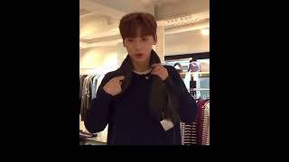 [황민현] 민현이 목도리 사러 왔어요