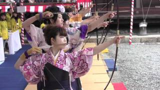 Toshiya -  Japanese Girls in Kimono doing Kyudo (Archery) in Kyoto 通し矢