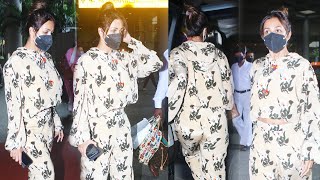 Stunner Malika Arora Flaunts Her Huge Figure In $exy Track Suit Snapped At Airport
