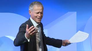 Sir Lockwood Smith speaking at OFC 2019