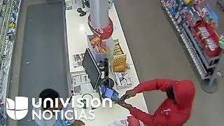 Video: Un cajero de Walgreens evita un robo armado con su mirada