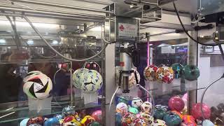 Elaut Giga Claw Machine