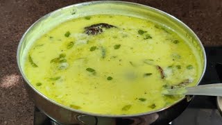 महाराष्ट्रीयन पध्दतीने बनवलेली चविष्ट ताकाची कढी | Takachi kadhi recipe | Maharashtrian dahi kadhi