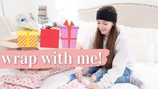 ANSWERING YOUR ASSUMPTIONS ABOUT ME + WRAPPING CHRISTMAS PRESENTS 🎁🎄🎅🏼