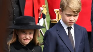 The Devastating Connection Between The Queen & Princess Diana's Funerals