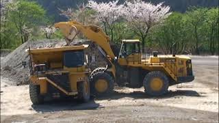 Komatsu wheel loader WA600