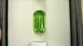 Natural Tsavorite Garnet - {Origin Burma} - Weight 5.04 Carat #tsavorite #tsavoritegarnet #garnet