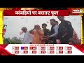 cm yogi ने कांवड़ियों पर बरसाए फूल शिवभक्तों ने लगाए जयकारे kanwar yatra 2023