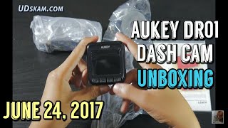 AUKEY DR01 1080p Dash Cam Unboxing - What's in the box?