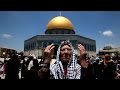 Palestinians pour into Jerusalem for Ramadan prayers