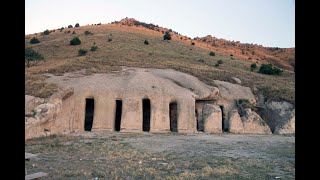 !!! DEFİNECİLERİN Akın Ettiği Yer Yedikapılar Manastırı #yedikapılar #afyon #bolvadin #archaeologist