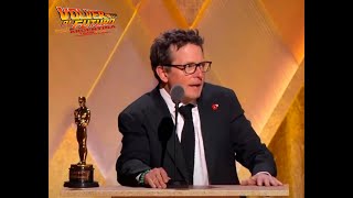 Michael J. Fox recibió un Oscar honorífico por su trabajo humanitario.