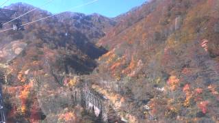 紅葉真っ盛りの谷川岳ロープウエー上り20141025101438