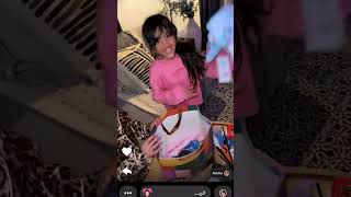 سنابات عائلة ميرو | رده فعل عوشه بهدايا ايلين 😍💕