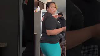 MOM TWERKING PRANK ON OLDEST SON! 🤦🏽\u200d♂️😂 #shorts #larobenz