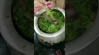 Kashmiri Palak Recipe.. #shorts #short #viralshorts #kashmiri #indianfood #tranding #food #foodie