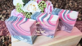 วิธีทำเทคนิค Zebra Swirl ในสบู่น้ำมันกวนเย็น - Cold Process Soap Making by NatureDaily