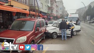 KONTROLDEN ÇIKAN OTOMOBİL, PARK HALİNDEKİ ARAÇLARA ÇARPTI