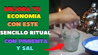 Coloca un poco de pimienta y sal en un vaso con agua - es increíble lo que atraes