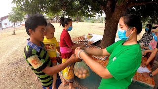 แจกไข่ไก่ให้ชาวบ้านตางหล้าง สปปลาว ไล่โรคโคยวิด | ແຈກໄຂ່ໃຫ້ຊາວບ້ານຕາງຫລ້າງ ເມືອງຊະນະສົມບູນ ລາວ